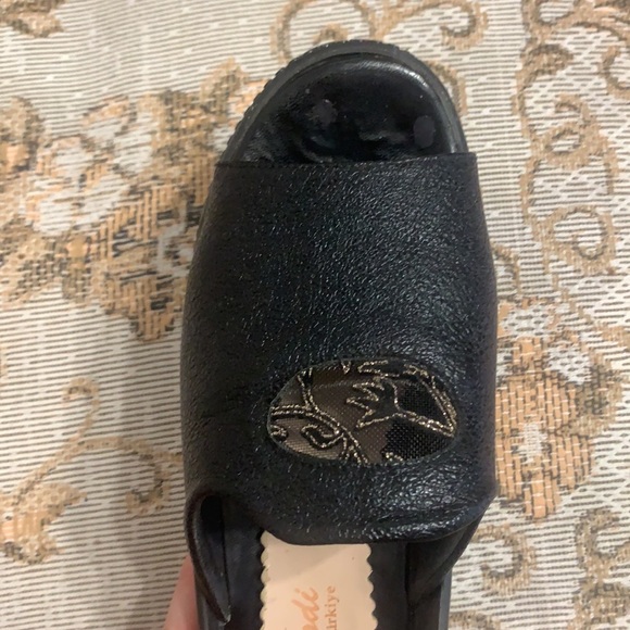 Melodi Open Toe Flats - Picture 5 of 6